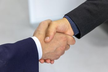 ALZ-AGRO y AcindarPymes SGR
